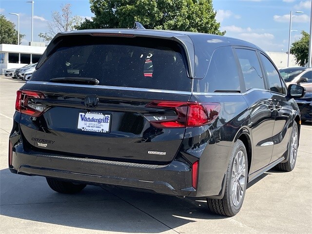 2026 Honda Odyssey Touring photo 4