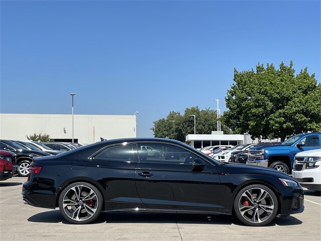 2022 Audi S5 Prestige photo 2