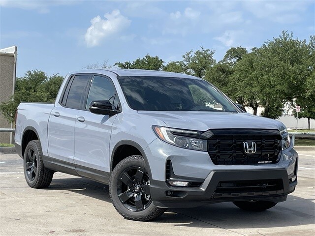 2025 Honda Ridgeline Black Edition photo 2