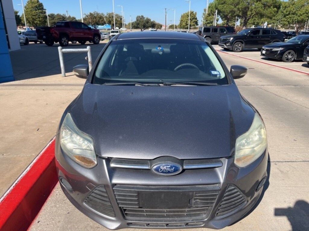 Used 2014 Ford Focus SE Hatchback