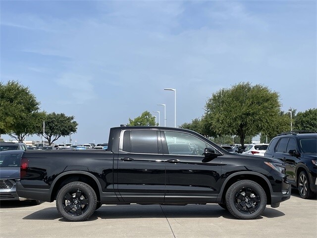 2025 Honda Ridgeline Black Edition photo 3