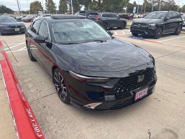 2023 Honda Accord Hybrid Touring photo 3