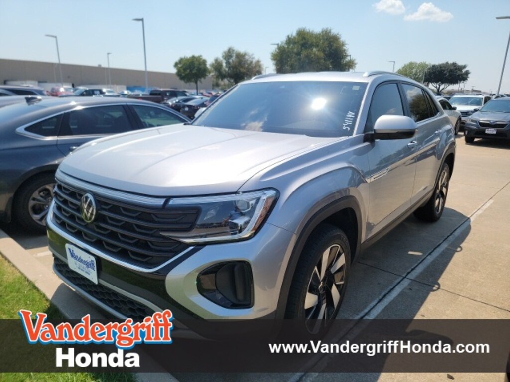 Used 2024 Volkswagen Atlas Cross Sport 2.0T SE w/Technology SUV