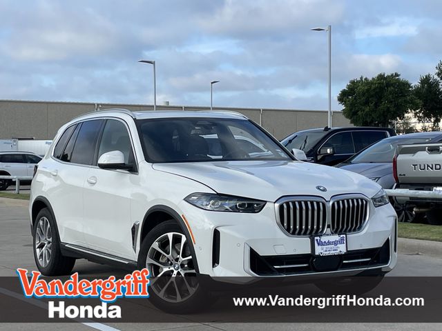 2025 BMW X5 xDrive50e's photo