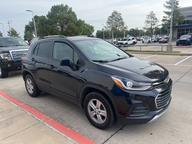 Used 2021 Chevrolet Trax LT with VIN KL7CJPSM5MB373500 for sale in Arlington, TX