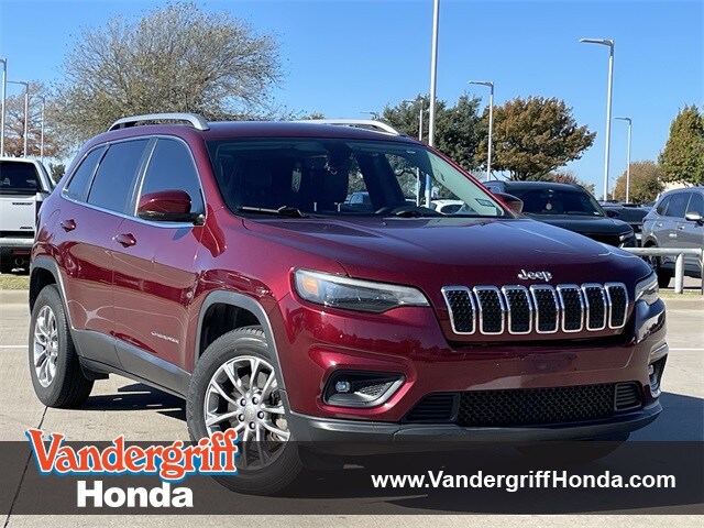 2019 Jeep Cherokee Latitude Plus's photo