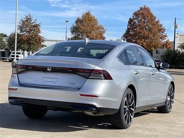 2025 Honda Accord Hybrid Touring photo 4