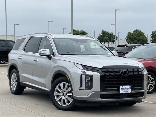 2024 Hyundai Palisade SEL photo 2