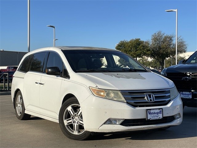 2011 Honda Odyssey Touring Elite photo 2