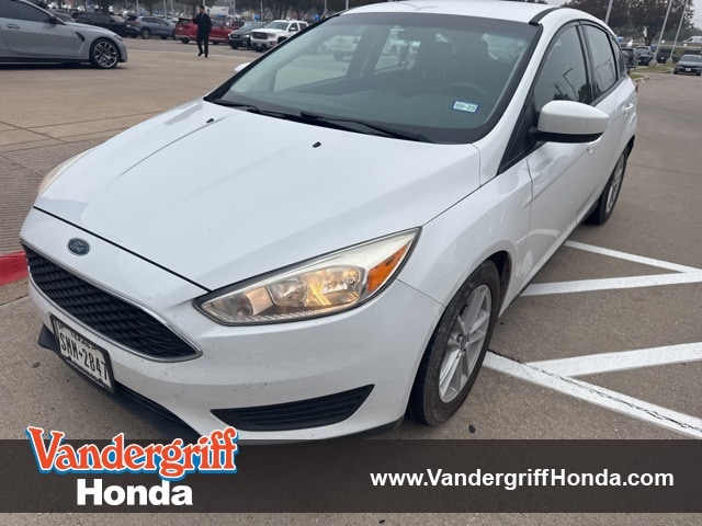 2018 Ford Focus SE's photo