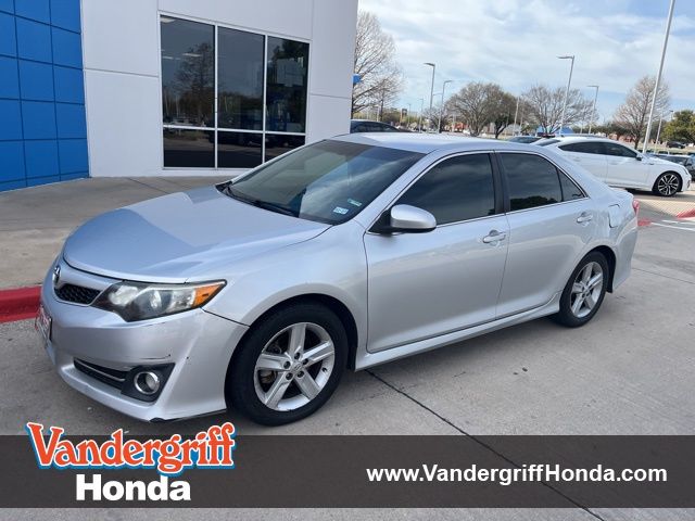 2014 Toyota Camry SE