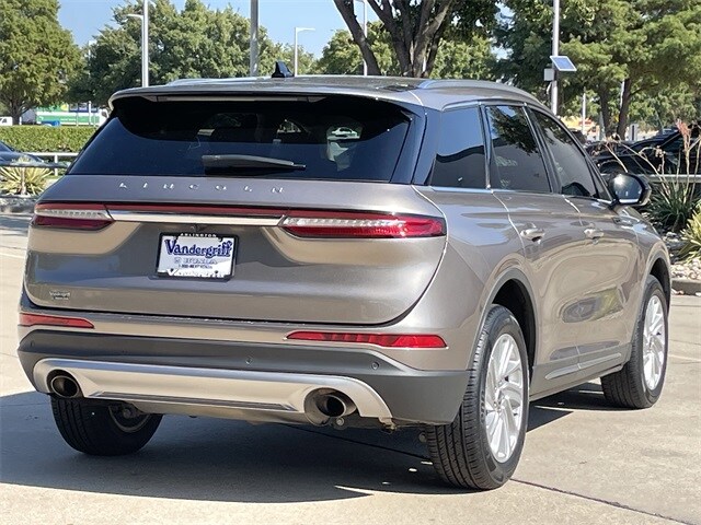2021 Lincoln Corsair Standard photo 4