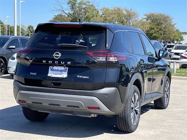 2023 Nissan Rogue SV photo 4