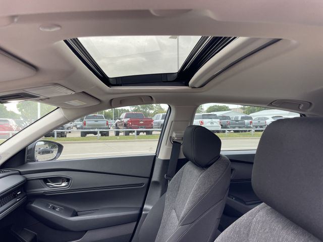 2025 Honda Accord SE - Photo 23