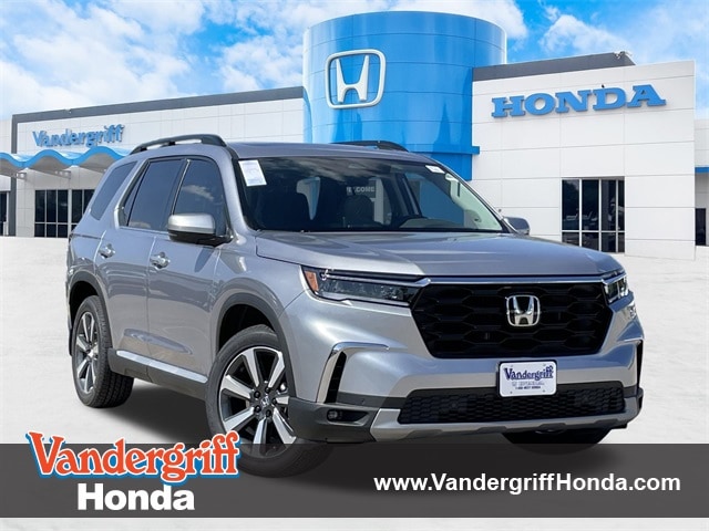 2025 Honda Pilot Touring's photo