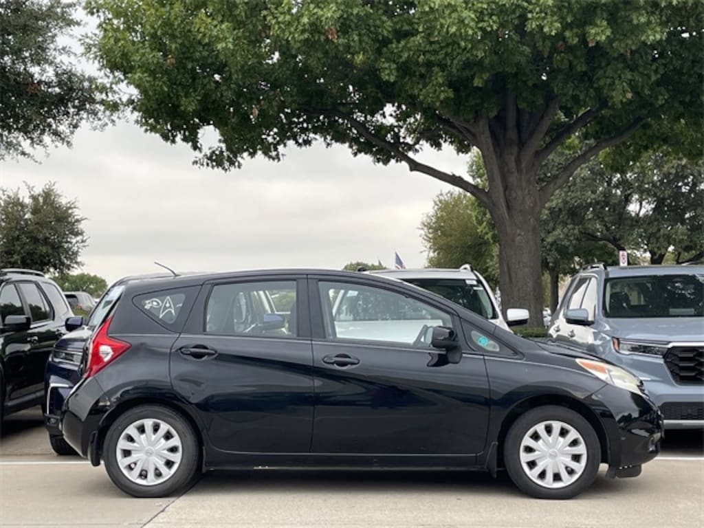 Used 2014 Nissan Versa Note SV Hatchback
