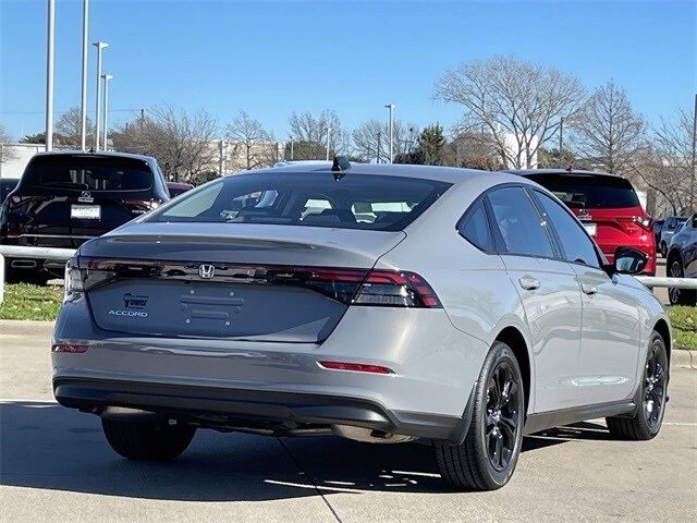 2025 Honda Accord SE photo 3
