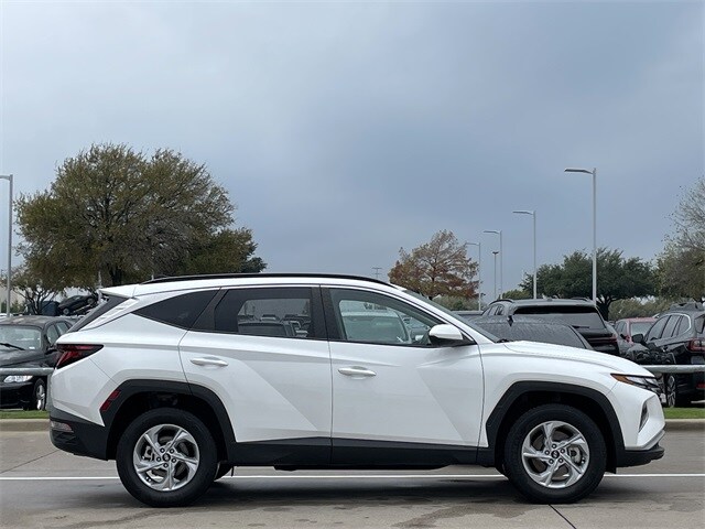 2024 Hyundai Tucson SEL photo 2