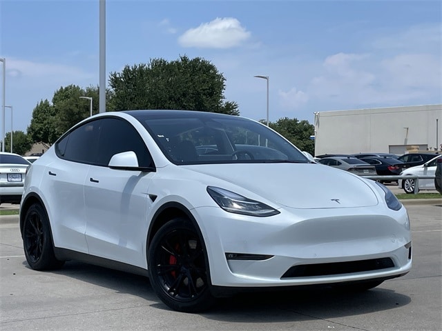 Used 2022 Tesla Model Y Long Range with VIN 7SAYGAEE6NF385021 for sale in Northfield, Minnesota