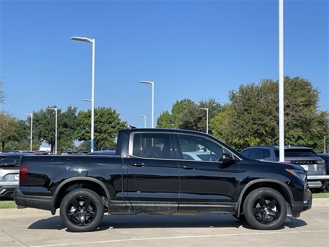 2023 Honda Ridgeline Black Edition photo 2