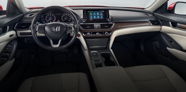 2018 Honda Accord cockpit