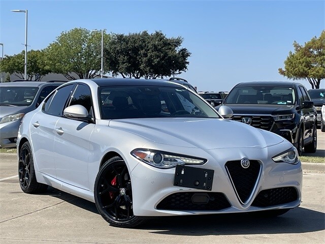 2021 Alfa Romeo Giulia Ti photo 2