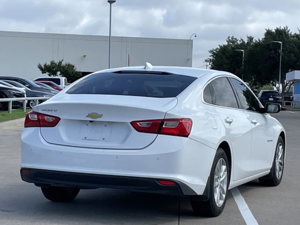 Used 2017 Chevrolet Malibu LT Sedan
