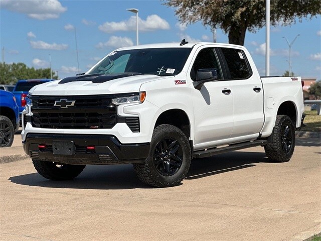 2024 Chevrolet Silverado 1500 LT Trail Boss photo 3
