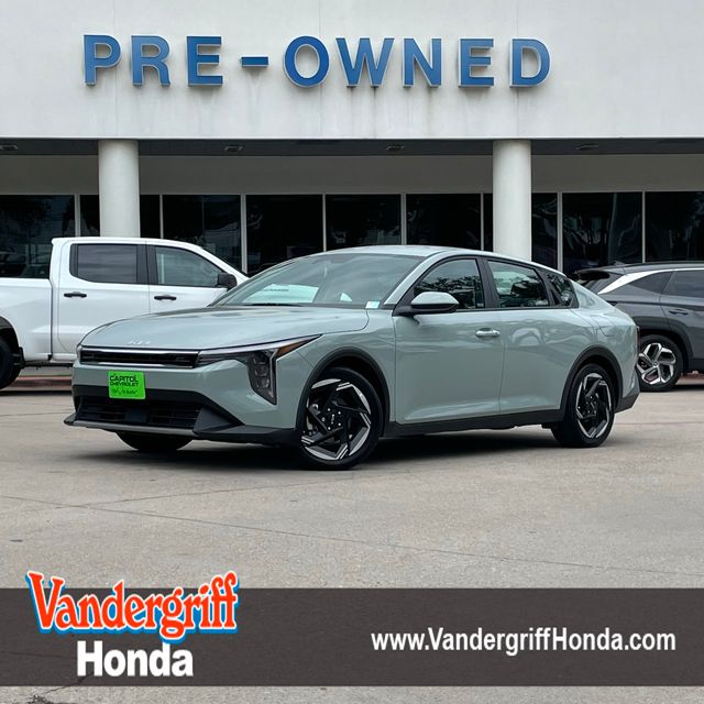 2025 Kia K4 EX AT's photo
