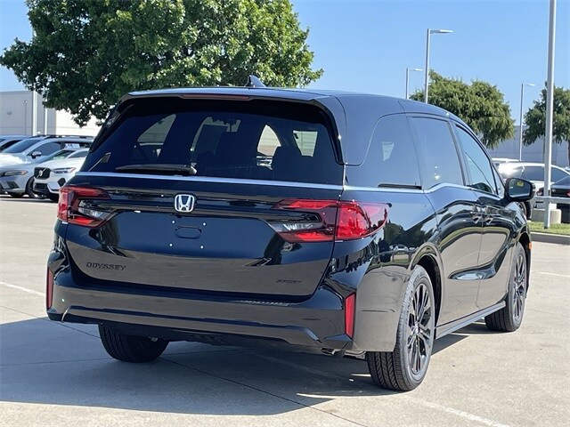 2026 Honda Odyssey photo 3