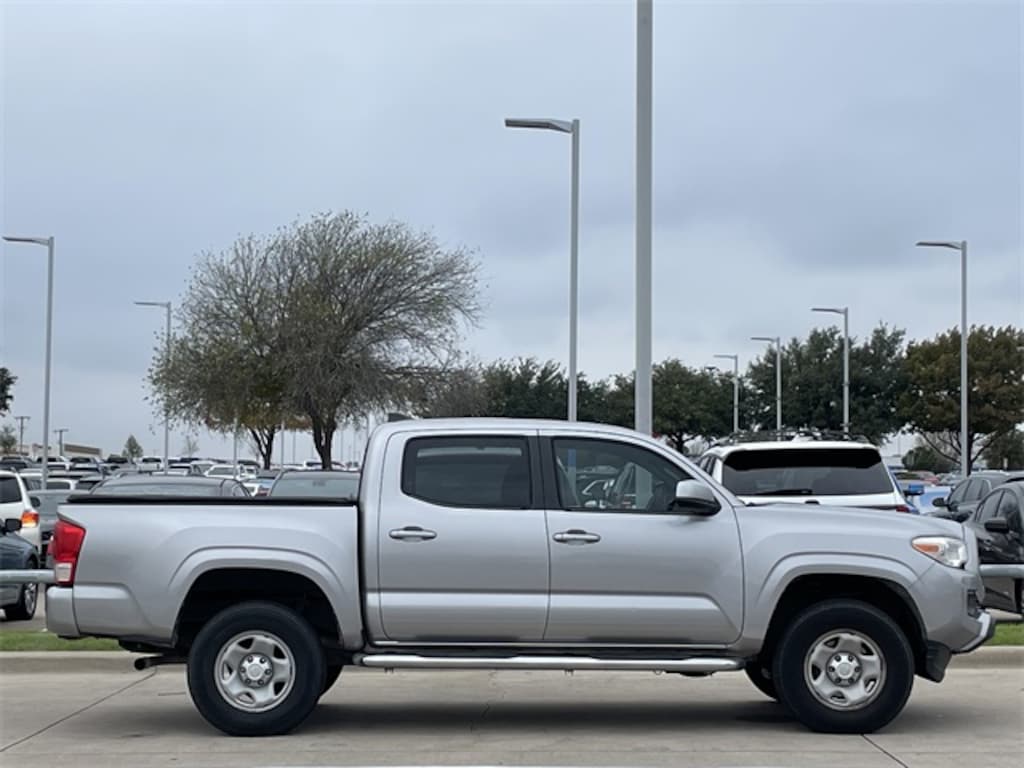 Used 2017 Toyota Tacoma SR Truck Double Cab