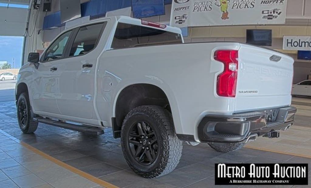 Used 2023 Chevrolet Silverado 1500 LT Trail Boss Truck Crew Cab
