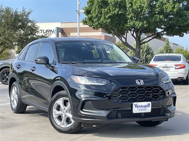 2025 Honda HR-V LX photo 2