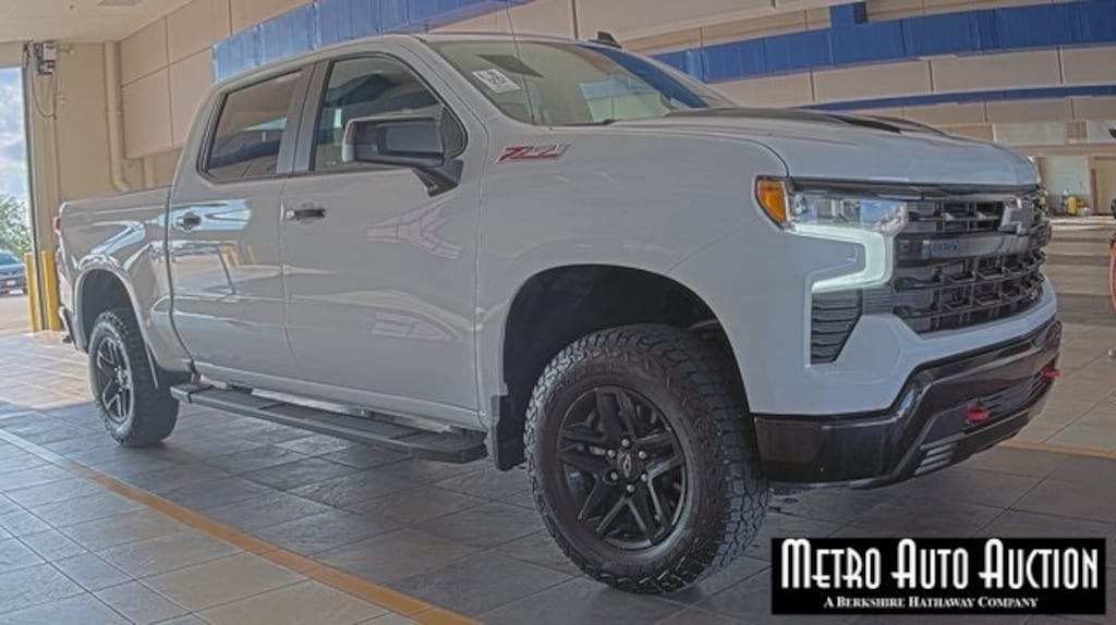 Used 2023 Chevrolet Silverado 1500 LT Trail Boss Truck Crew Cab