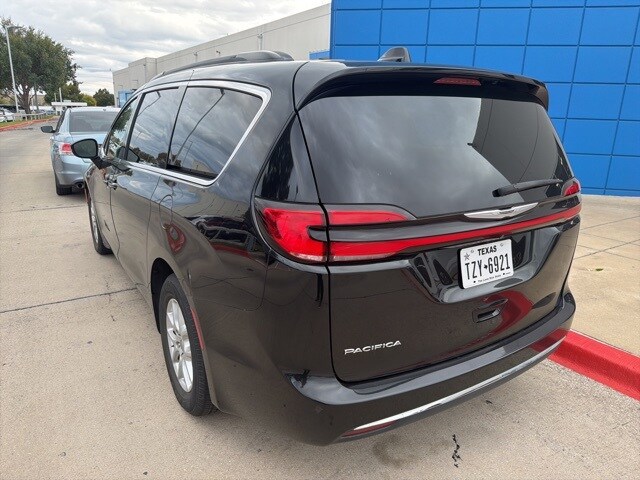 2022 Chrysler Pacifica Touring L photo 4