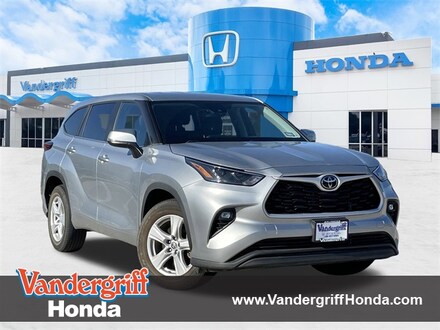 2023 Toyota Highlander LE SUV