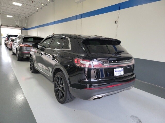 2020 Lincoln Nautilus Reserve photo 3