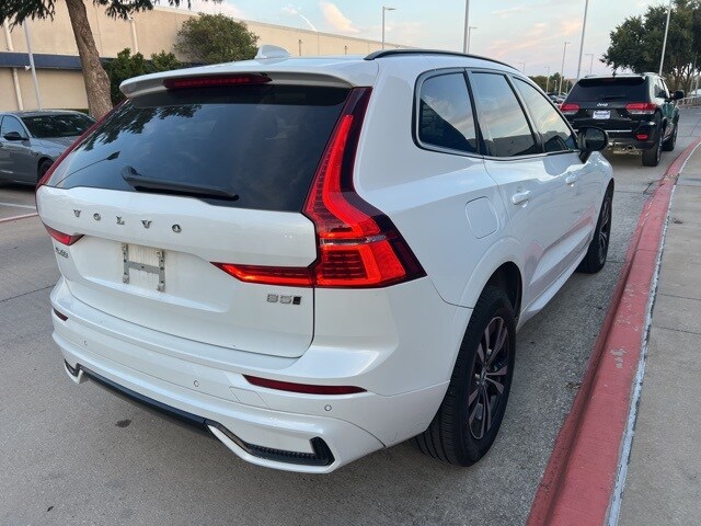 2024 Volvo XC60 B5 Core photo 3