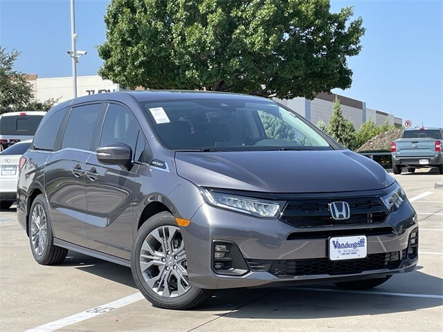 2026 Honda Odyssey Touring photo 2
