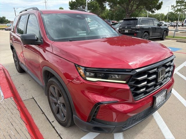View vehicle photo 3