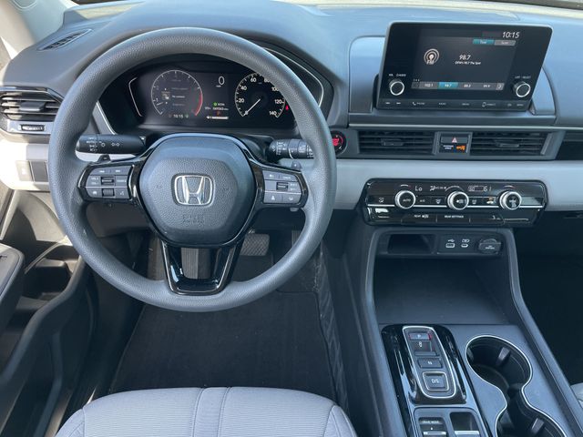 2023 Honda Pilot LX - Photo 10