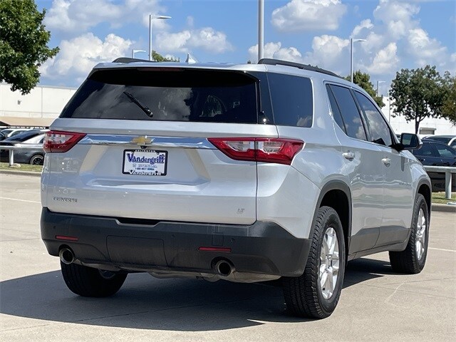 2021 Chevrolet Traverse Leather photo 3