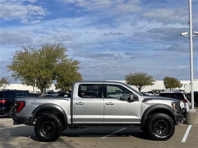 2022 Ford F-150 Raptor photo 3