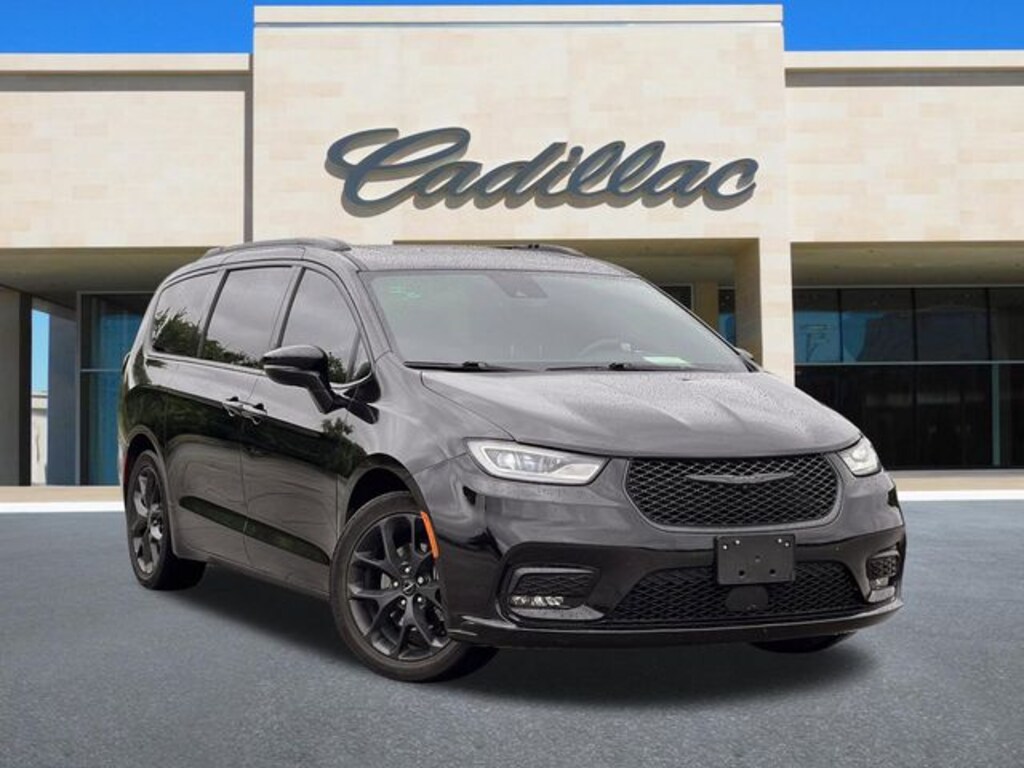 Used 2025 Chrysler Pacifica Limited Van Passenger Van