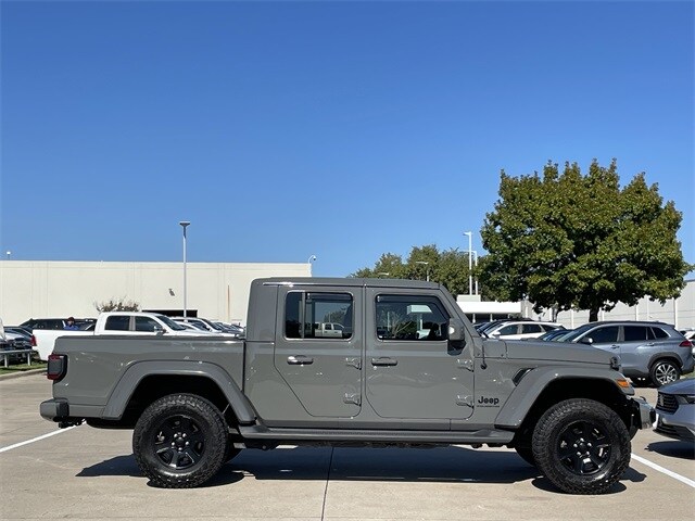 2023 Jeep Gladiator High Altitude photo 3