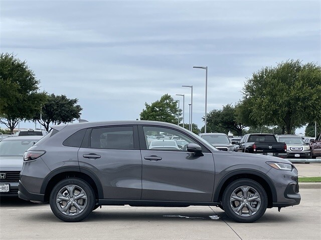 2026 Honda HR-V LX photo 3