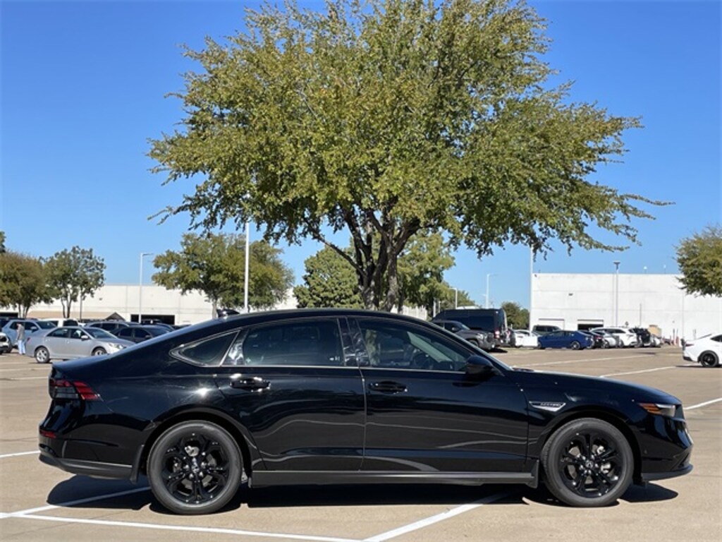 Used 2025 Honda Accord SE Sedan