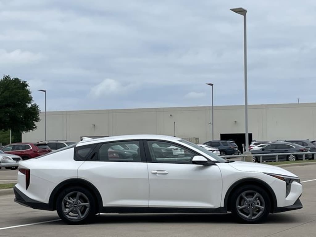 Used 2025 Kia K4 LXS Sedan