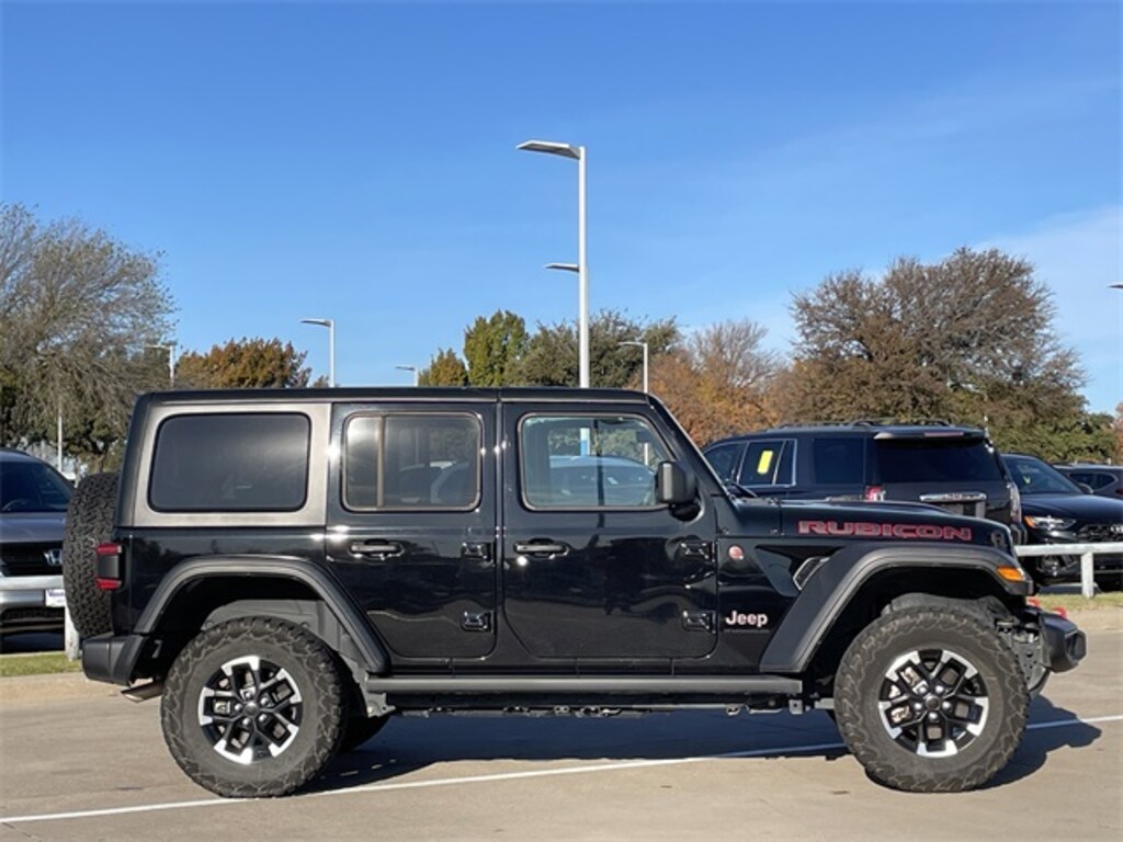 Used 2025 Jeep Wrangler Rubicon SUV