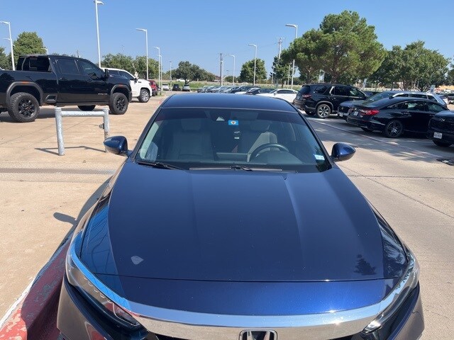 2018 Honda Accord LX photo 4